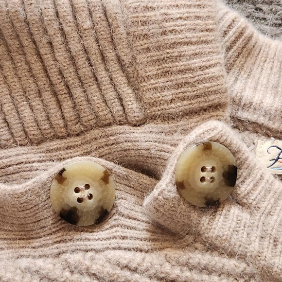 FAHERTY Women's Sweater Medium Beige Wool Cashmere Blend Roll Cuff Minimalist - Picture 11 of 11